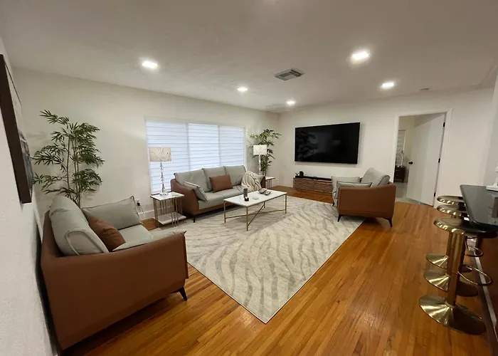 Family 4Br Home Near Dadeland Mall